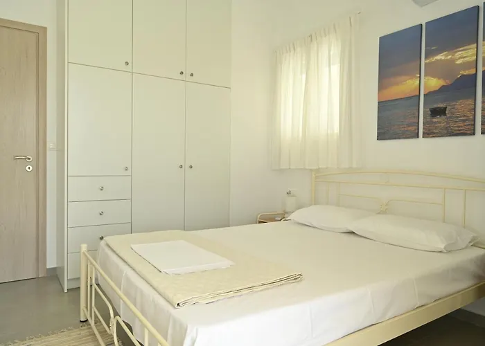 Isidoros Apartament *